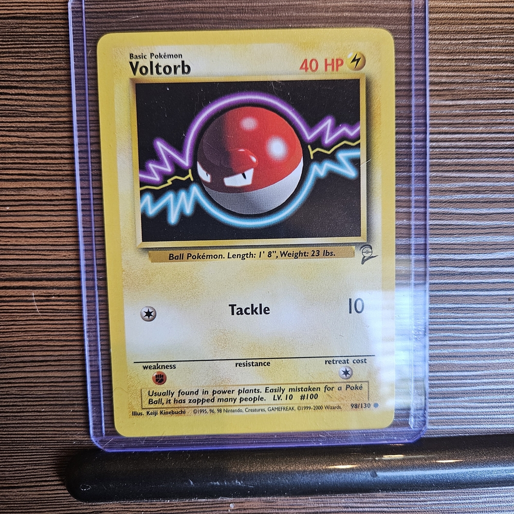 Voltorb 98/130 Base Set 2 Pokémon Card